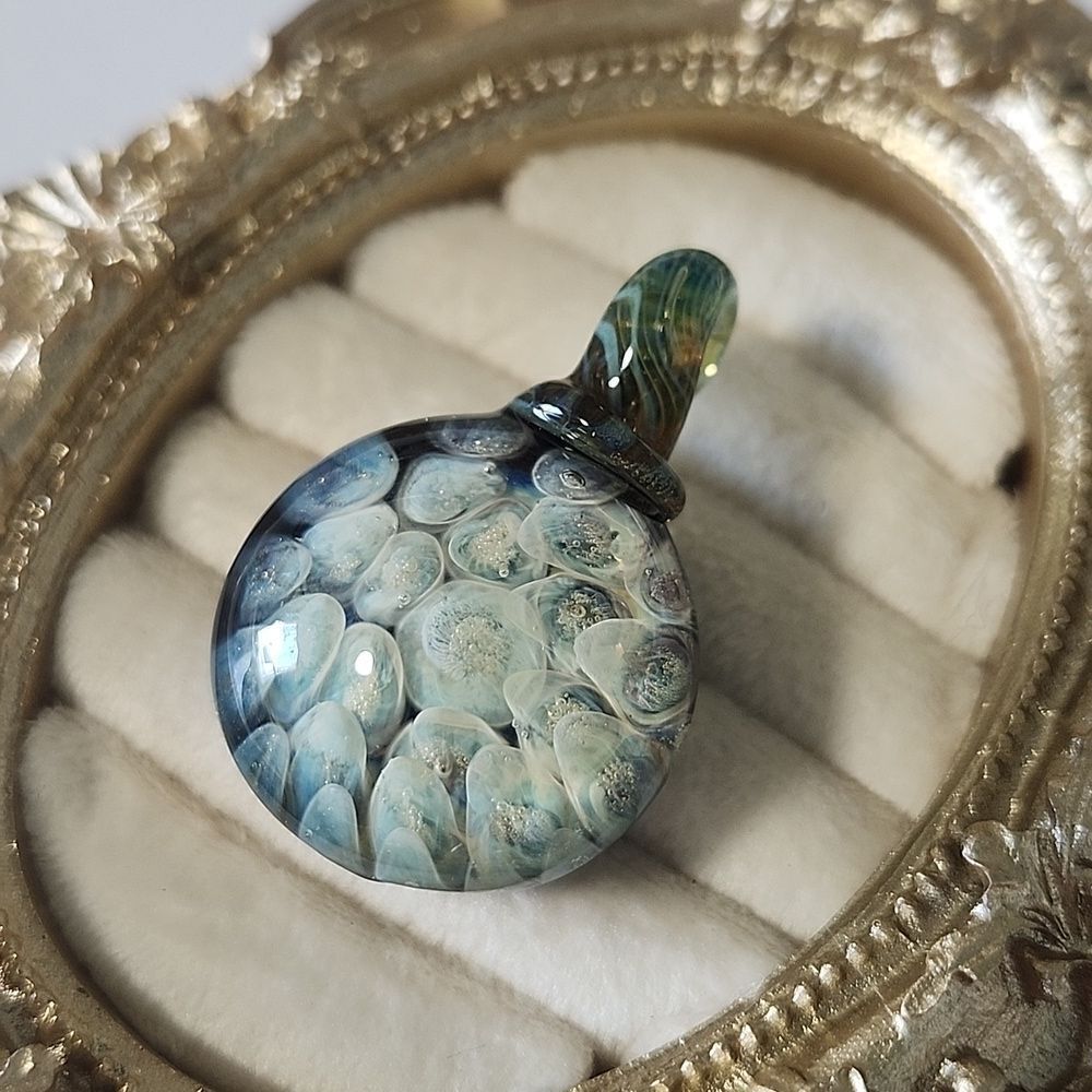 Blue Glass Pendant Trippy Unique - Picture 2 of 4